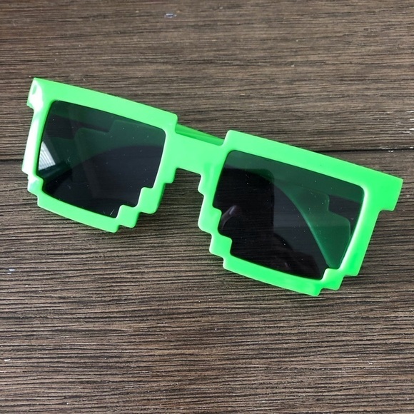 Minecraft kids green pixel sunglasses - Picture 1 of 2